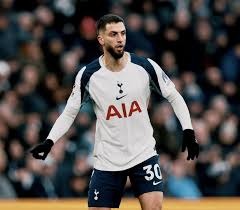 拉齐奥已向莱切询问了中后卫基亚隆达·加斯帕的相关信息。 来源：著名记者斯基拉